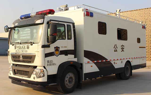 應(yīng)急通信指揮車 現(xiàn)代應(yīng)急救援的中樞系統(tǒng)